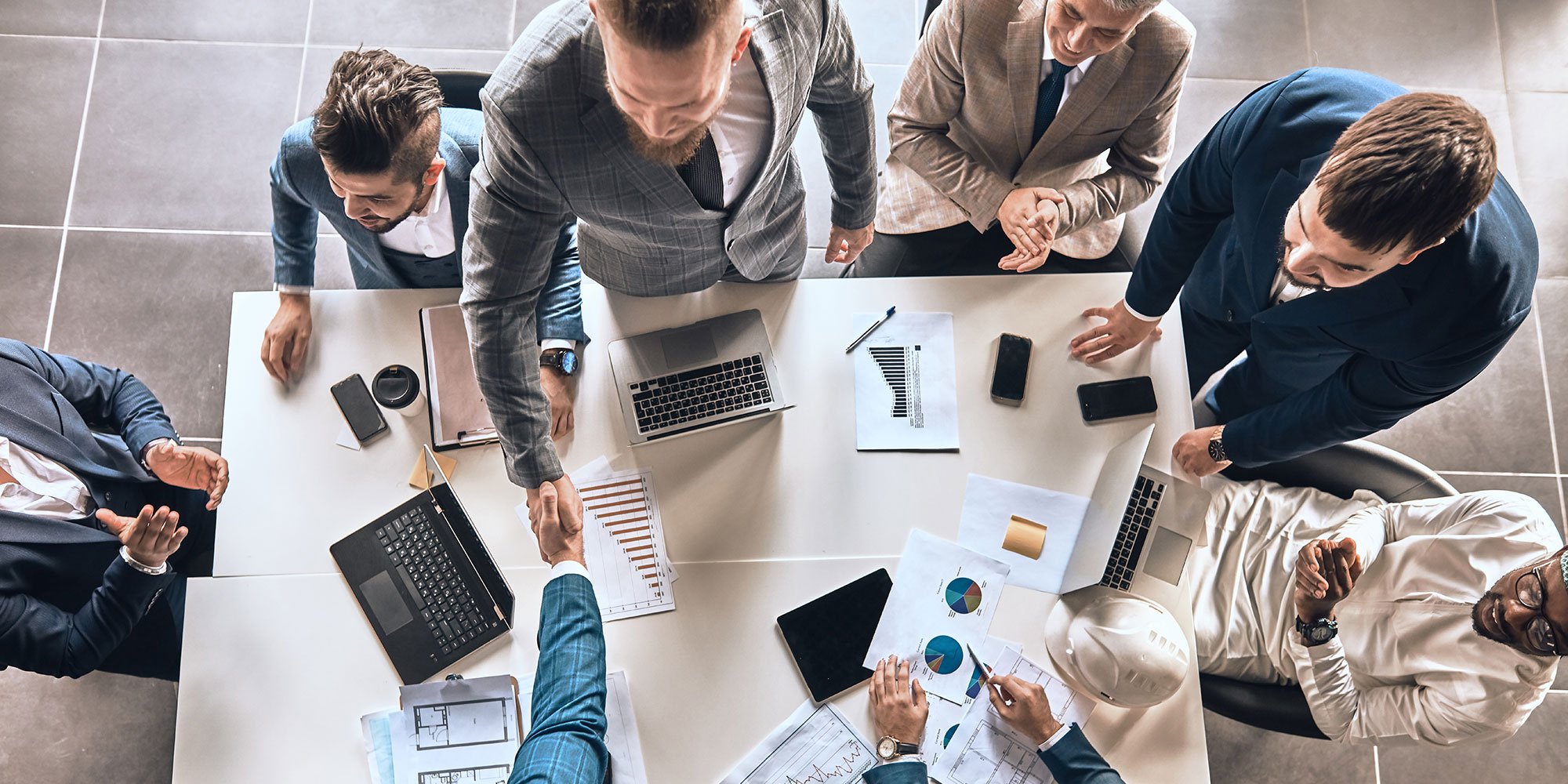 finserv team working together